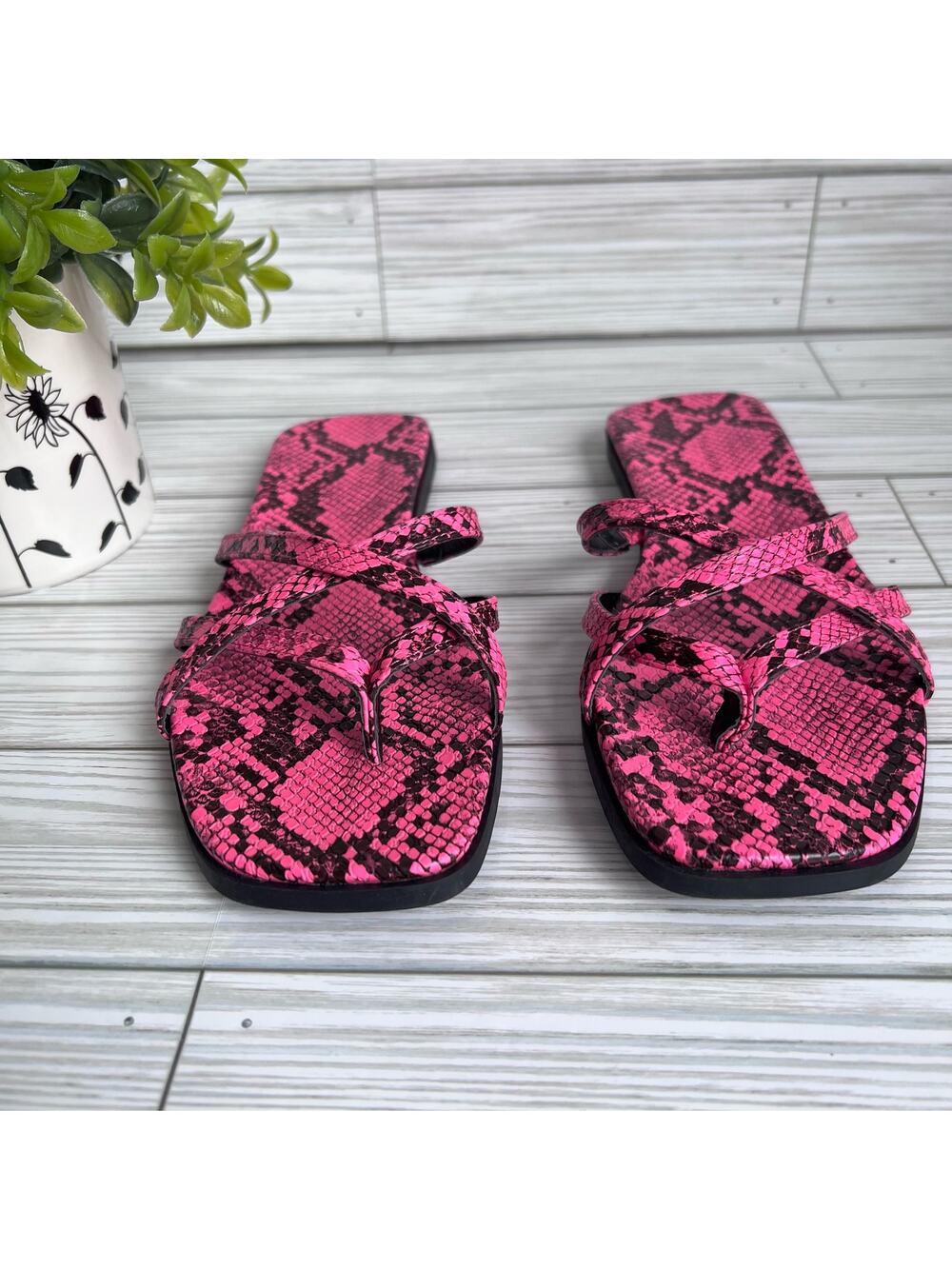 14th and Union Hot Pink & Black Snakeskin Print Caite Square Toe Sandals 6